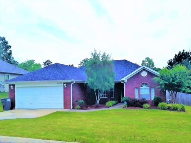 Building Photo - A NIce Home Waiting For You In Benton!