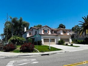 Building Photo - 6033 Paseo Hermosa