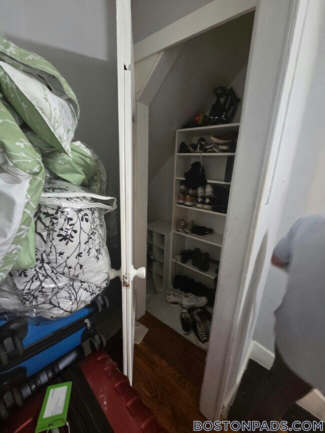 Building Photo - 11 Akron St