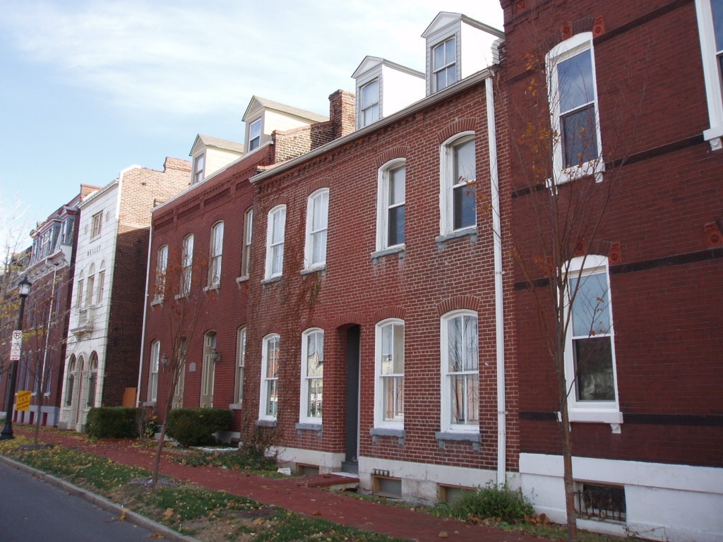 Primary Photo - 1718 S Tucker Blvd