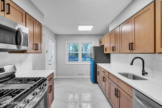 Foto del edificio - 1575 Deer Hollow Dr