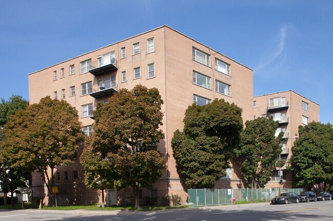 Building Photo - 10 Av. Rosemount