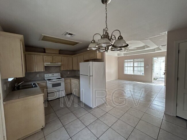 Building Photo - 1817 Tierra Dulce Dr