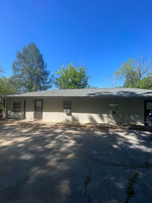 Foto del edificio - 5727 N Morgan Ln
