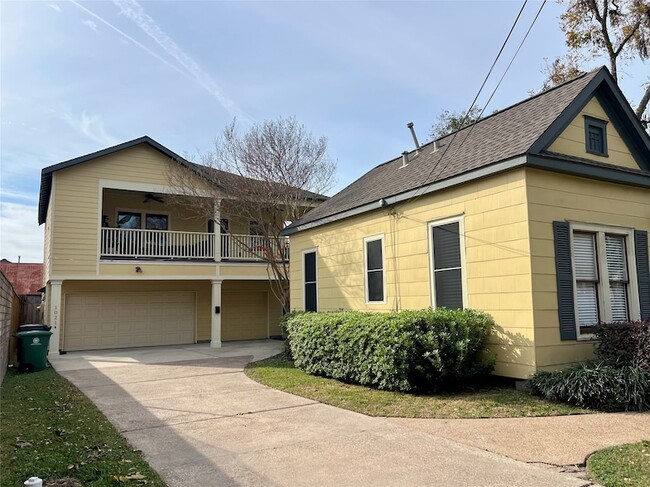 Photo - 1021 Louise St House