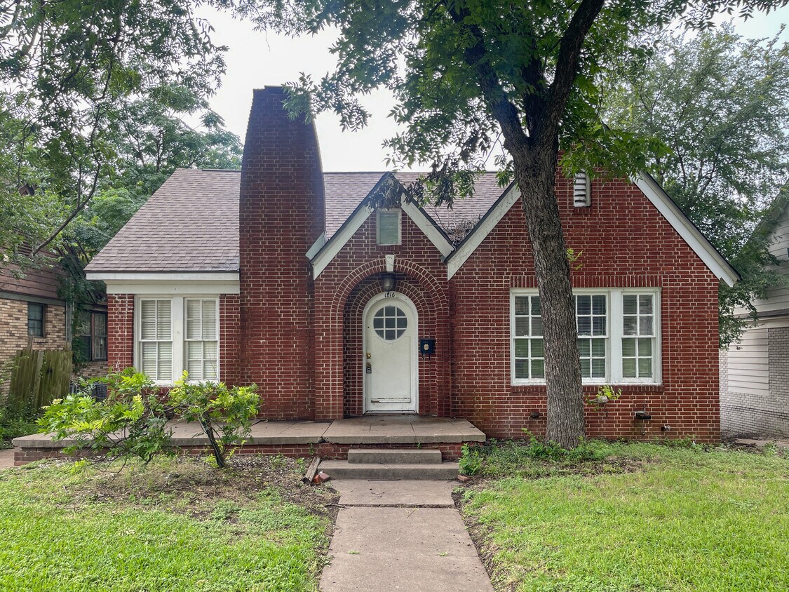 Foto principal - 1816 Colonial Ave