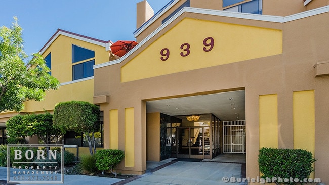 Photo - 939 Laurel St Townhome