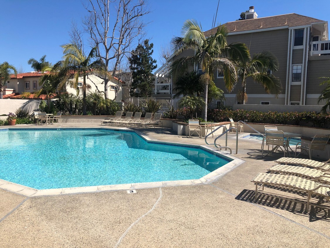 4682 Warner Ave, Huntington Beach, CA 92649 Condo for Rent in