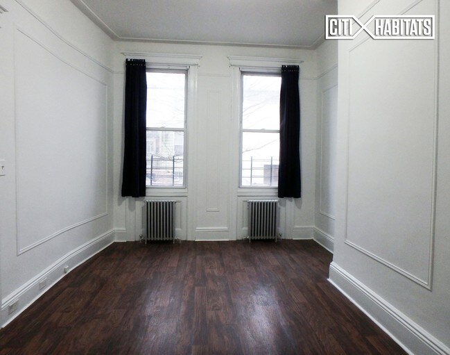 Foto del edificio - 5916 67th Ave