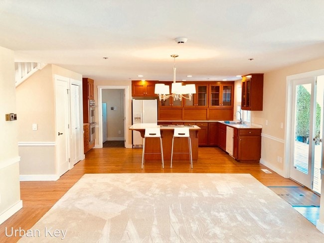 Foto del edificio - 10254 Marine View Dr SW