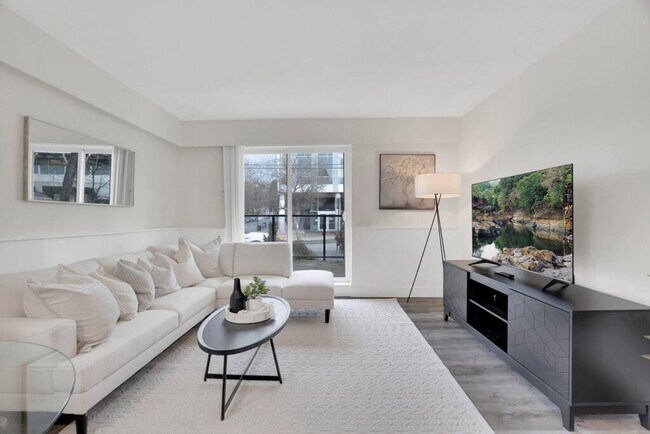 Photo du bâtiment - 2325 Glen Dr