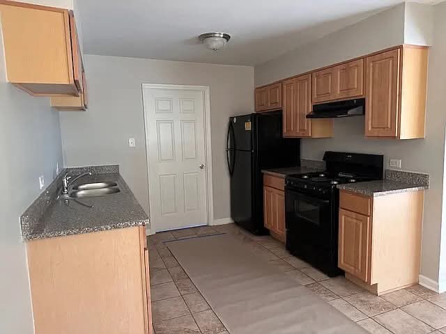 Foto del edificio - 2652 Woodworth Pl