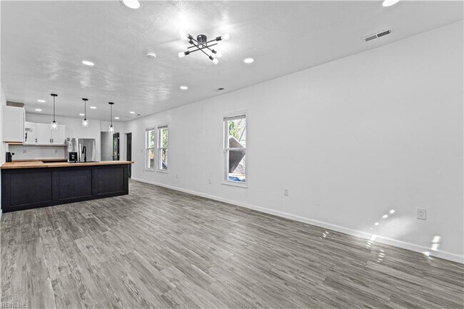 Building Photo - 3307 Marne Ave