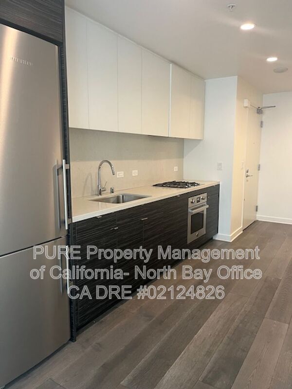 Foto del edificio - 1688 Pine St