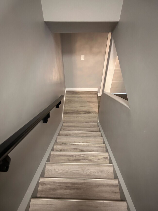 Building Photo - 150 Langlois Way