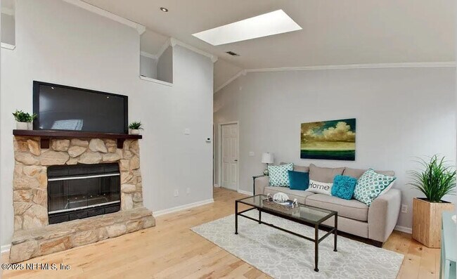Foto del edificio - 1420 Eastwind Dr