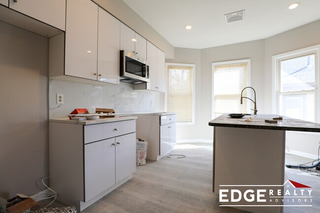 Foto del edificio - 5 Greylock Rd