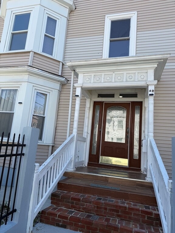 Foto del edificio - 40 Rogers Ave
