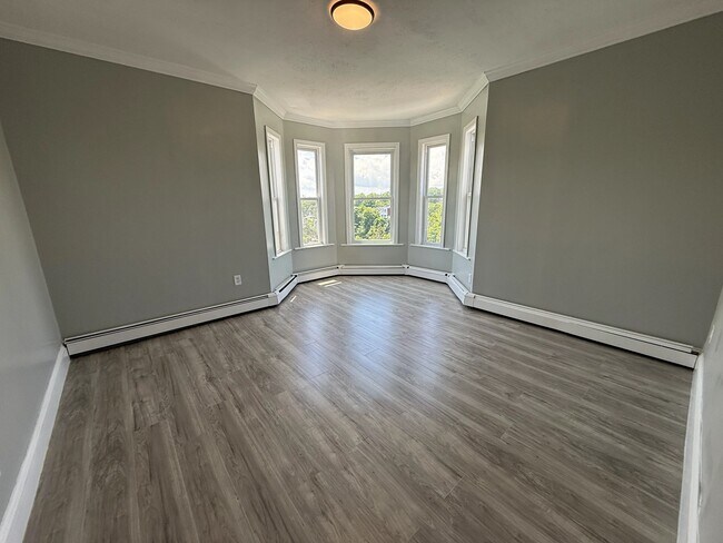 Building Photo - 26 Alpine Pl