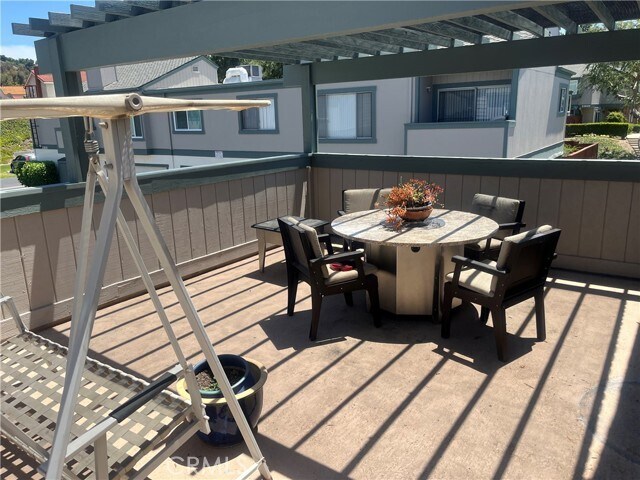 Foto del edificio - 23630 Monument Canyon Dr
