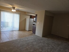 Building Photo - 20-32 Church St