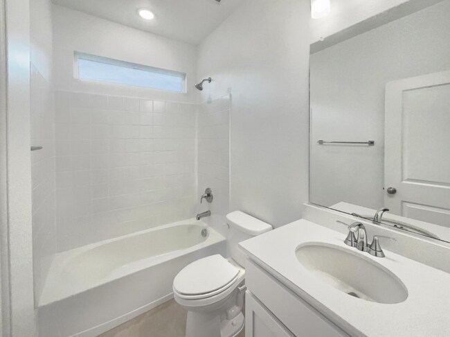 Foto del edificio - 12153 Alamosa Dr