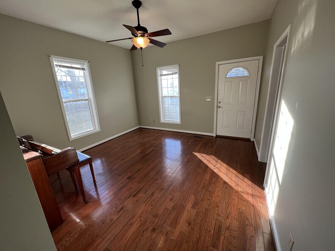 Foto principal - 205 Woodland St