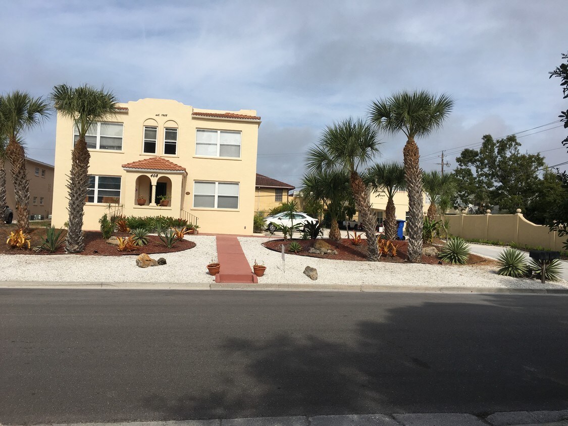 Primary Photo - 408 Armada Rd S