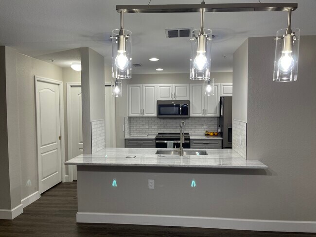 Foto del edificio - 9419 Ivy Brook Run