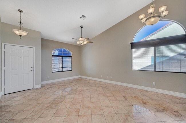 Foto del edificio - Charming Single-Story Home in the Heart of...