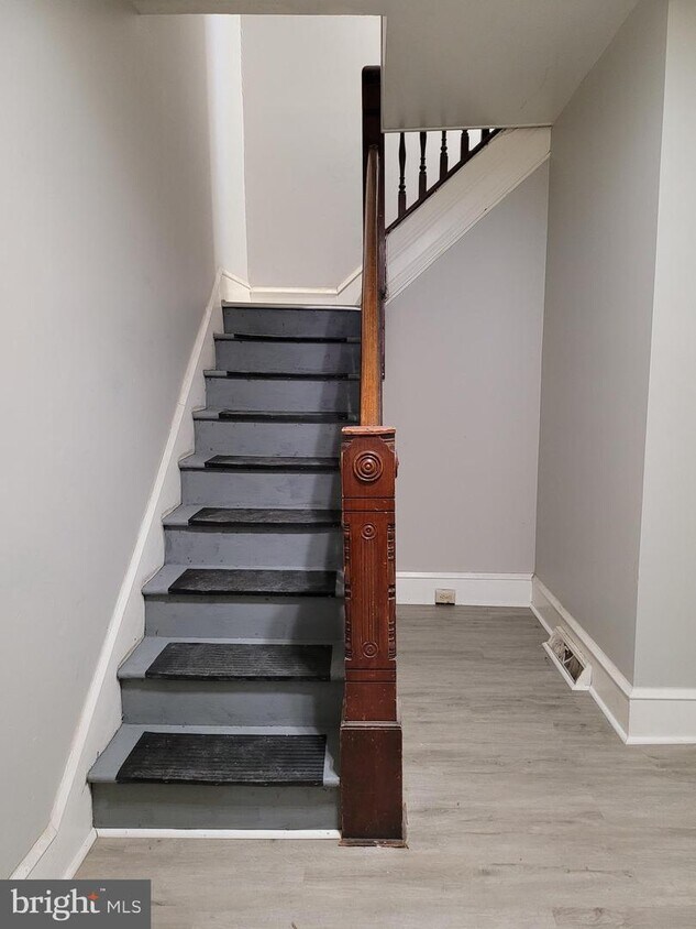 Primary Photo - 306 W 23rd St