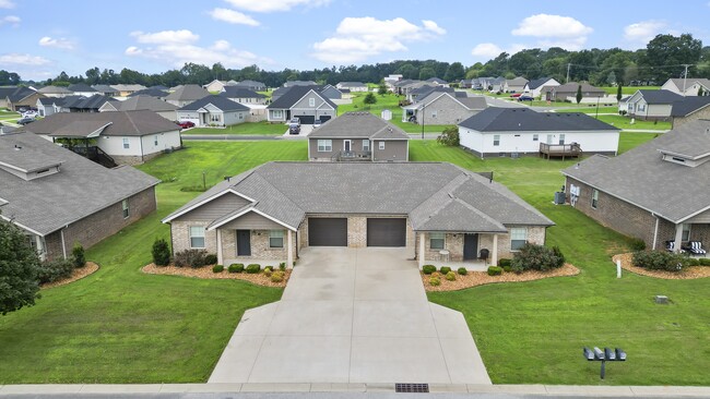 Building Photo - Blackberry Ridge Townhomes