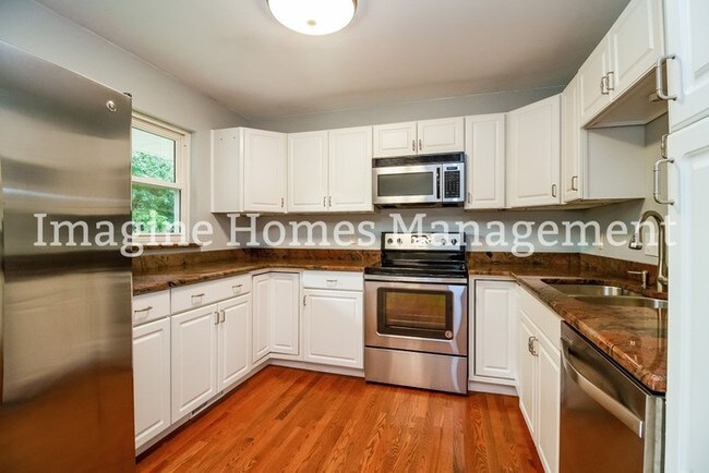 Foto del edificio - 1461 Blueorchard Dr