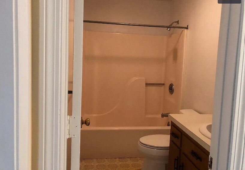 Baño - 12 Beach St