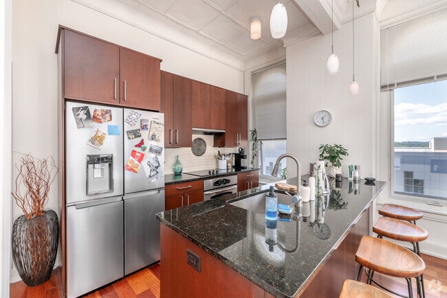 1BR, 1.5BA - 1,850SF - Kitchen - Deys Plaza Apartments