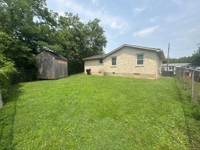 Building Photo - For Rent – Fully Renovated 3-Bed, 2-Bath H...