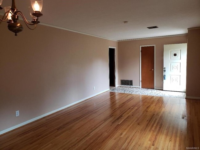 Building Photo - 1203 Oates Rd