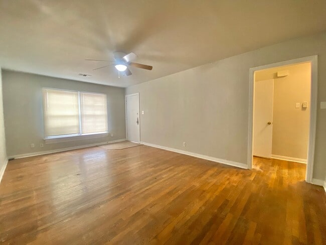 Building Photo - 2420 33rd St