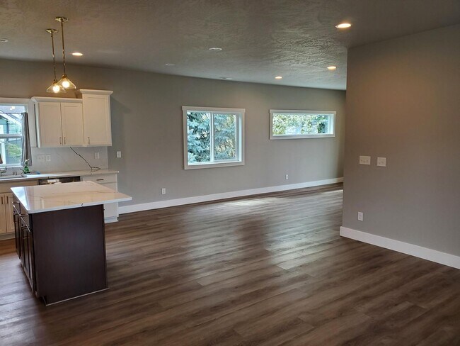 Foto del edificio - Craftsman 1 Story Zero Step House