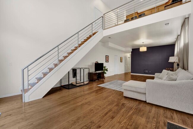 Foto del edificio - 1615 N Campbell Ave