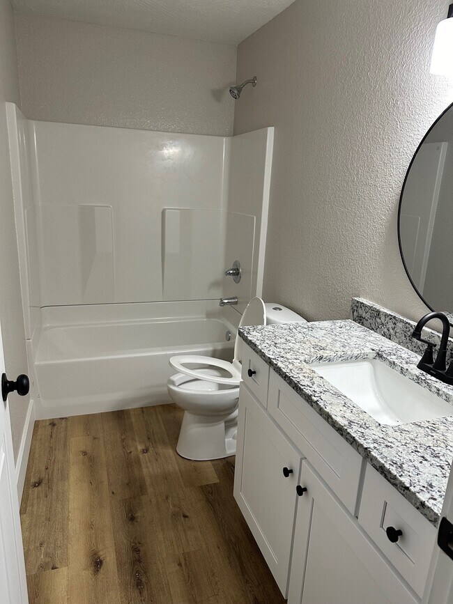 Foto del edificio - 449 W Lombard St