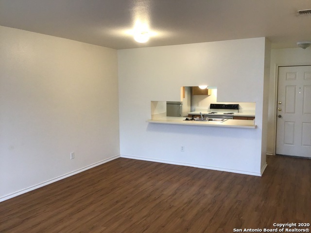 Building Photo - 529 Dukeway Dr
