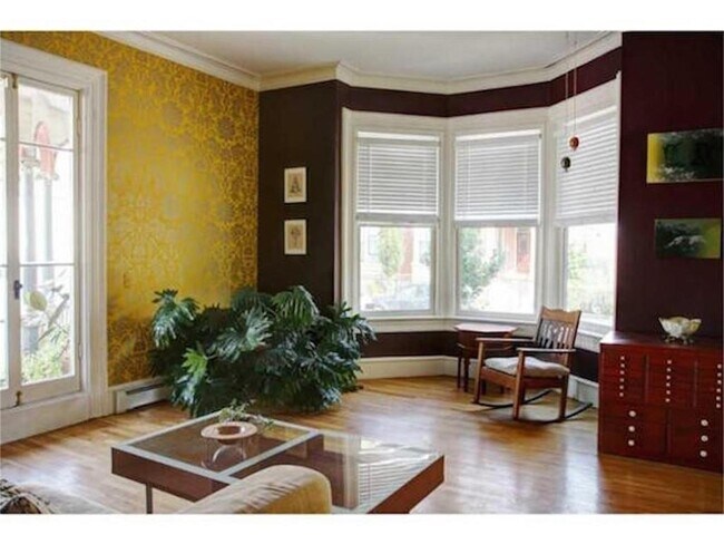 Building Photo - 52 Parkis Ave