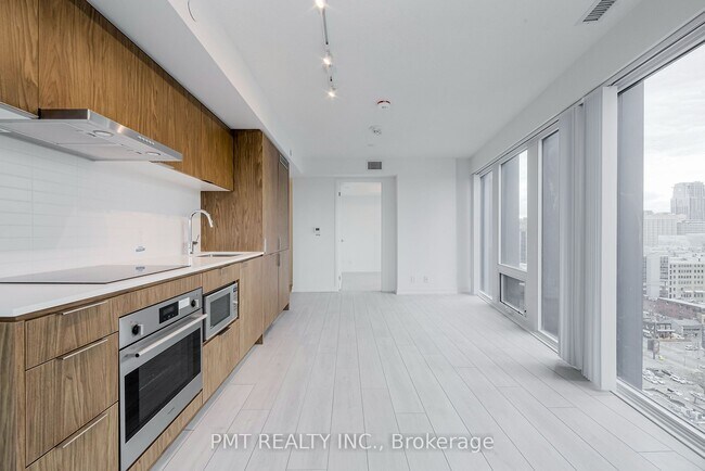 Building Photo - 60-2360 Shuter St
