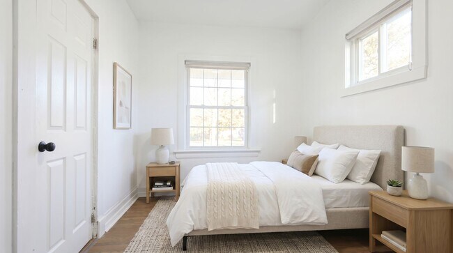Foto del edificio - 2761 E 120th St