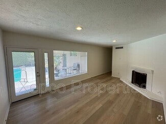 Building Photo - 432 Avenida Ortega