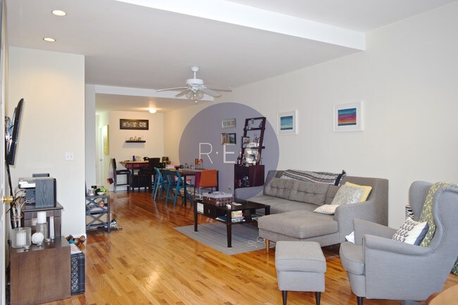 Foto del edificio - 627 Baltic St