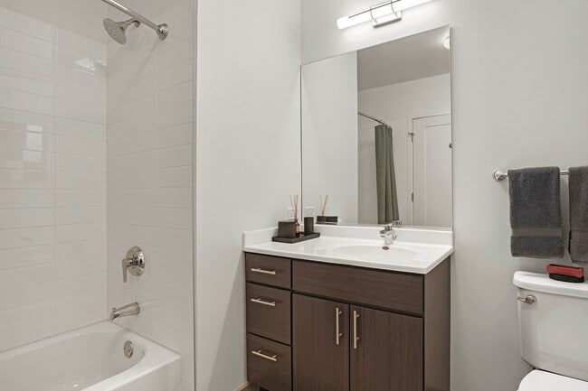 Photo - 169 W Superior St Apartment