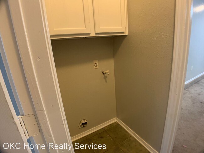 Building Photo - 3 br, 1.5 bath House - 1314 Pennington Avenue