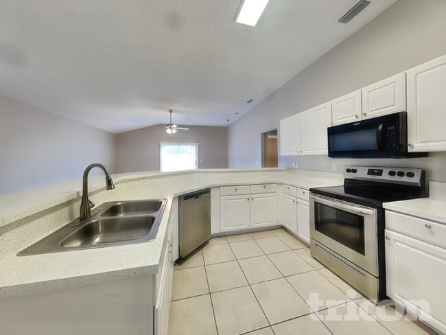 Foto del edificio - 883 Oak Arbor Cir